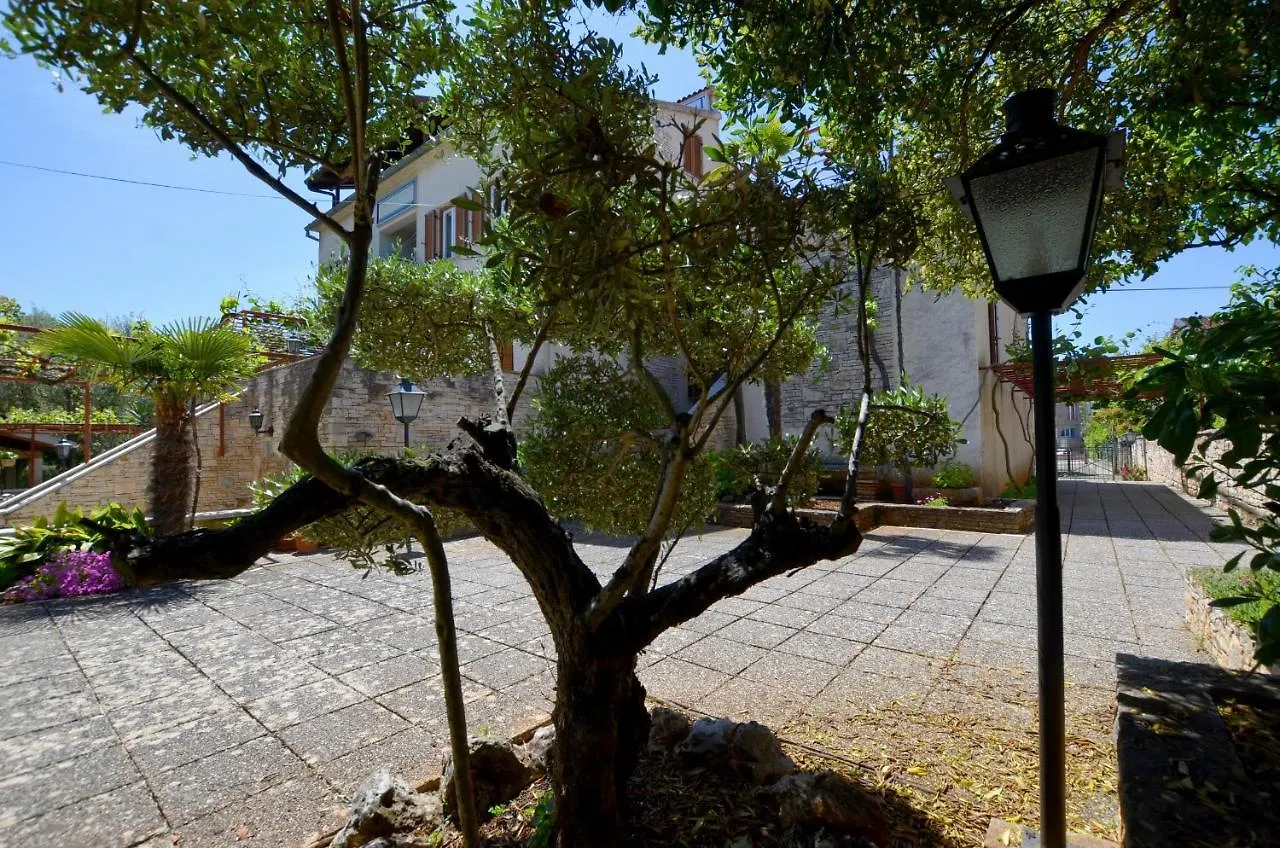 Galant Apartments Rovinj 3*,
